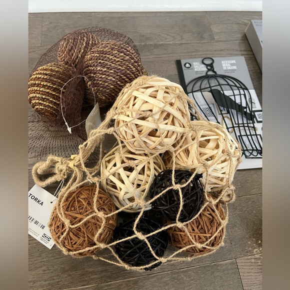 Home Decor Wall Gallery & Accessory - Picture 3 of 8